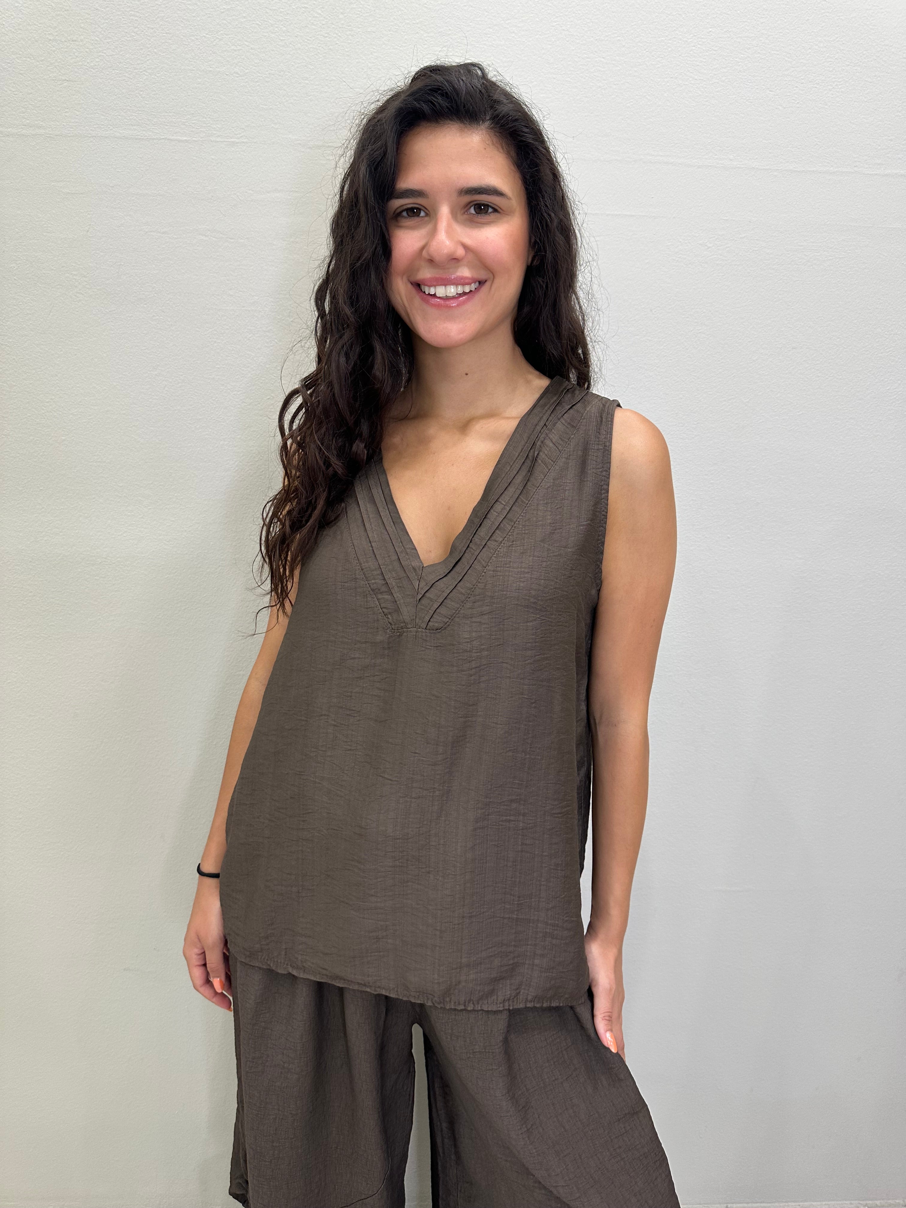 New Vella Top