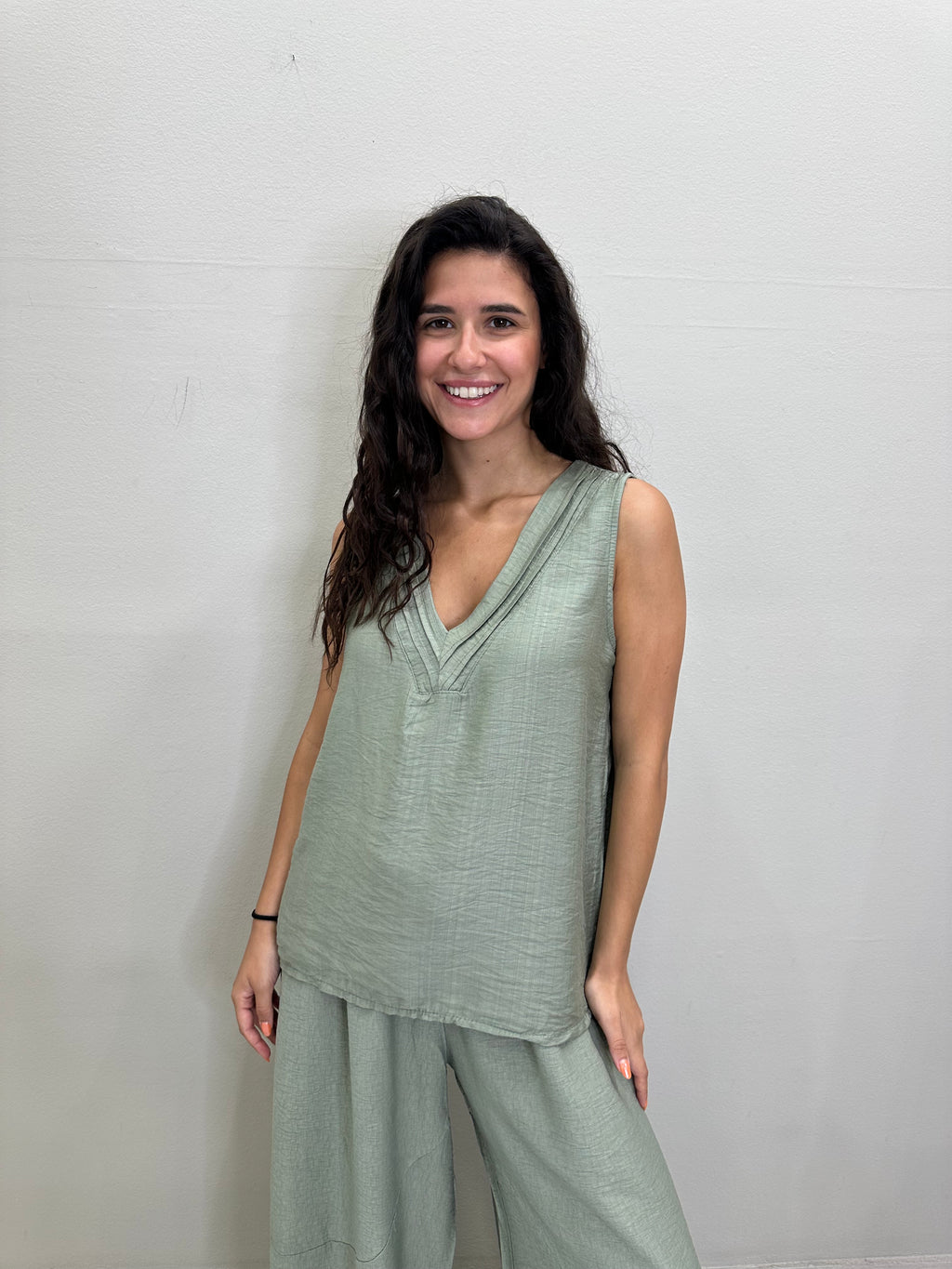 New Vella Top