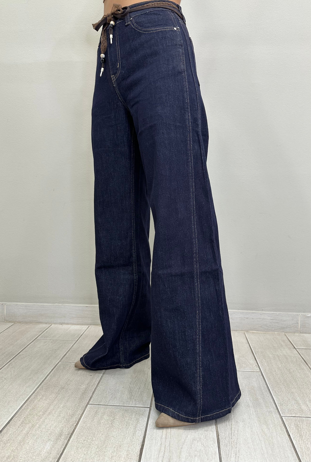 Amelie Lace Jean
